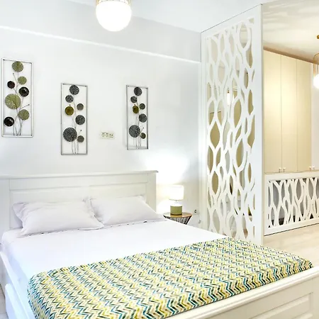 Golden Apartmán Năvodari